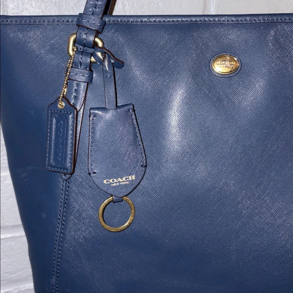 💙 Coach Peyton Leather Shoulder Bag/Purse in Dark Blue/Gold - Picture 4 of 16